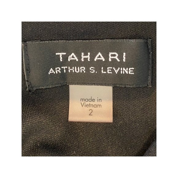 Tahari Half Sleeve Round Neck Godet Flare Red Glen Plaid Knit Dress Size 2 - Picture 6 of 7